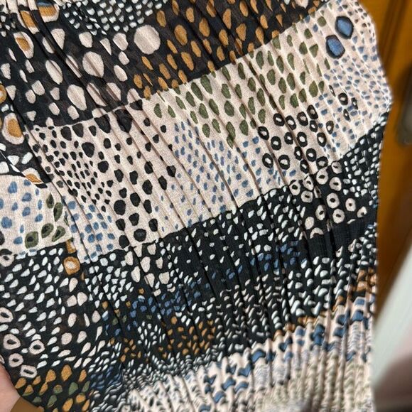 BCBGeneration Asymmetrical Abstract Blouse Women’s Small - Picture 7 of 7